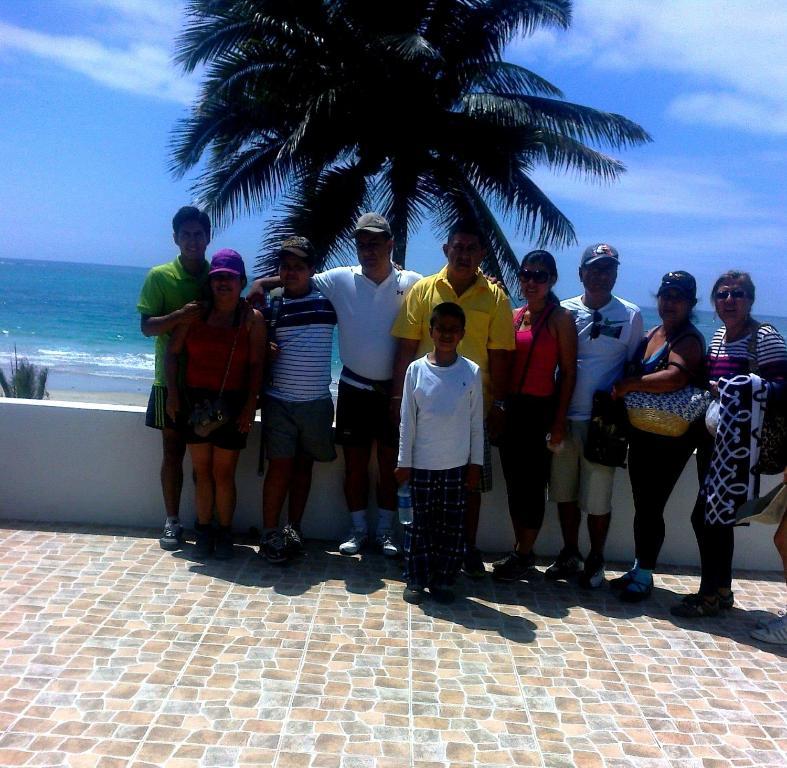 Casa Los Delfines Hotel Puerto Villamil Kültér fotó