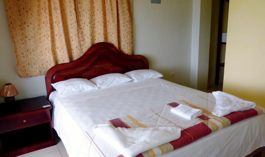 Casa Los Delfines Hotel Puerto Villamil Kültér fotó